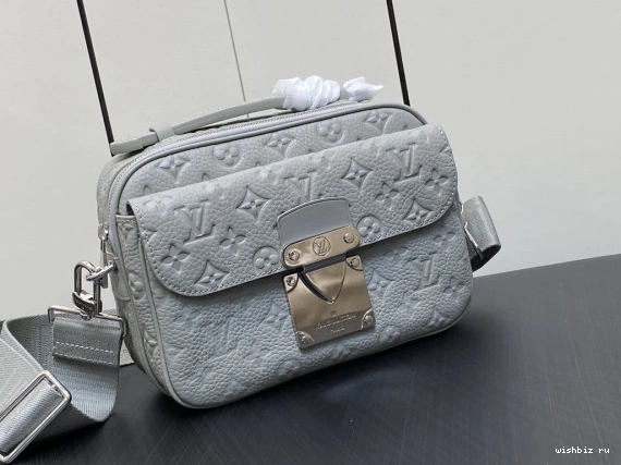 WIS LOUIS MESSENGER LOCK S VUITTON 0216